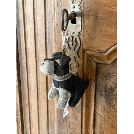 Porte clés -Schnauzer- de la créatrice "Dora designs"