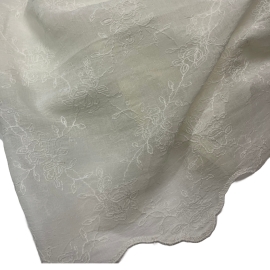 RUBY ROSE NAPPE 180X180 OFF WHITE