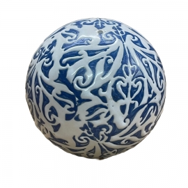 Boule décorative Navah en céramique blanche et bleue – 8 cm