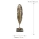 Dimensions de la plume décorative – hauteur 38,5 cm et largeur 7,5 cm