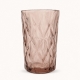 Verre à eau Diamond rose au décor géométrique en relief, vendu à l’unité.