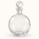 Élégante carafe ronde en verre transparent avec bouchon boule.