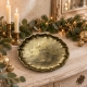 Plateau Cavenia Lene Bjerre mis en scène dans un décor élégant de fêtes de fin d'année.
