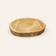Rondelle en bois brut avec cernes visibles et contour naturel sur fond ivoire.