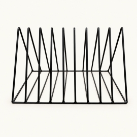 Range assiettes en métal noir - 27 cm