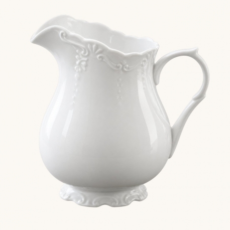 Pot à lait Provence Chic Antique en porcelaine blanche sur fond clair