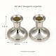 Set de deux bougeoirs argentés - hauteur 8 cm et diamètre 8 cm par bougeoir.